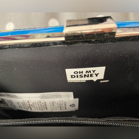 Disney VHS Style Goofy Movie Clutch - Picture 4 of 16